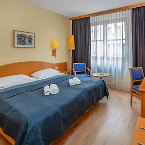 Hotel Corvin Sissi Wing, Budapeste